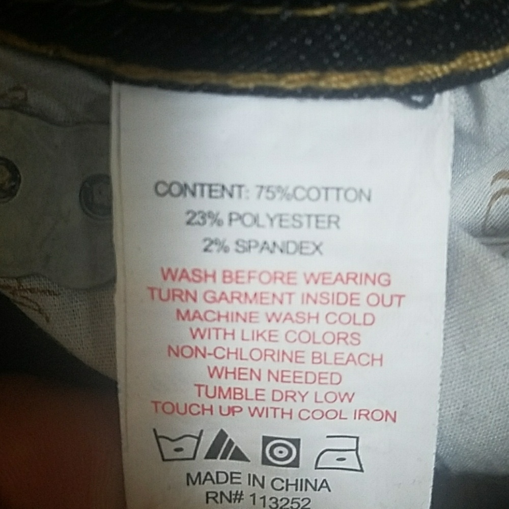 APPLE BOTTOMS CAPRI'S - Picture 6 of 8